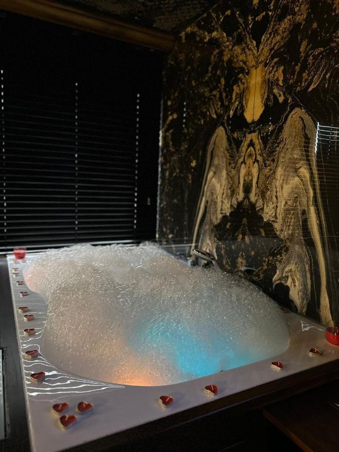 Bayrak Grand Hotel Трабзон Екстериор снимка