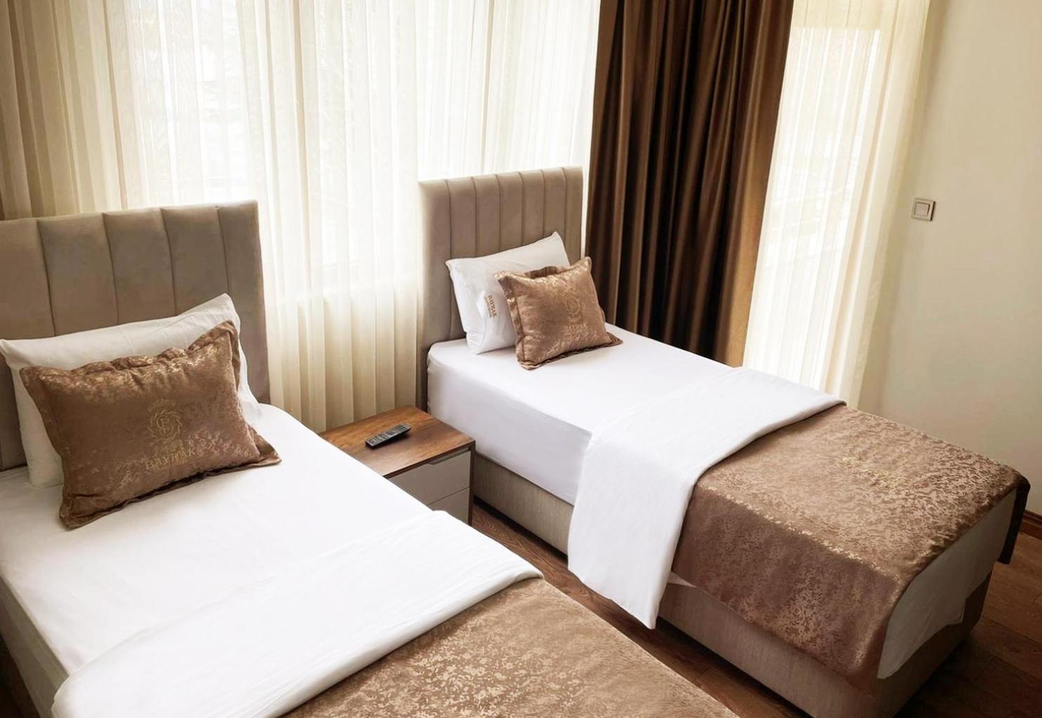 Bayrak Grand Hotel Трабзон Екстериор снимка