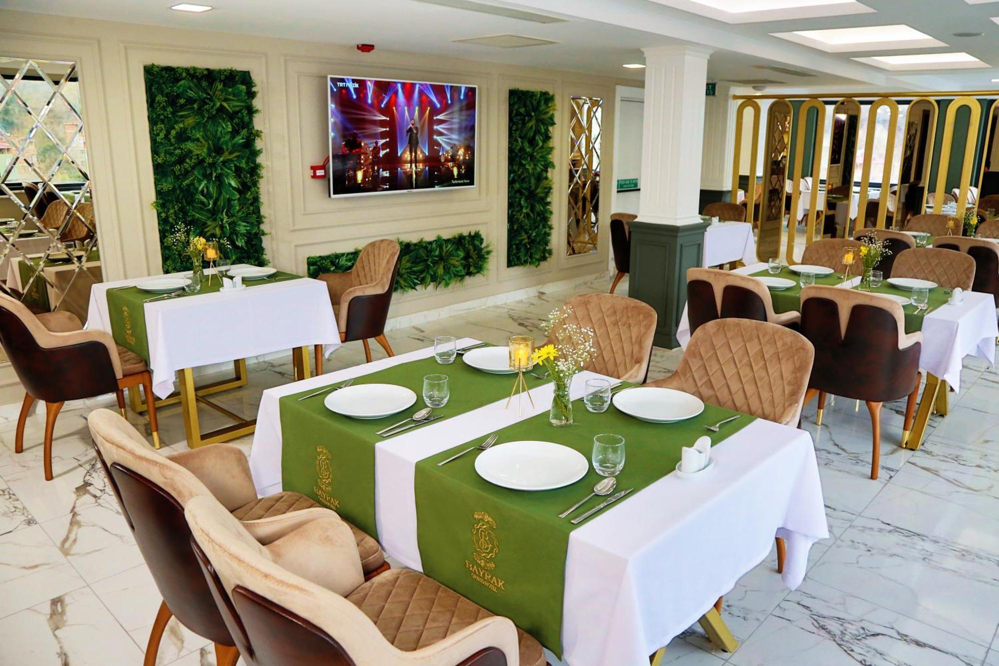 Bayrak Grand Hotel Трабзон Екстериор снимка