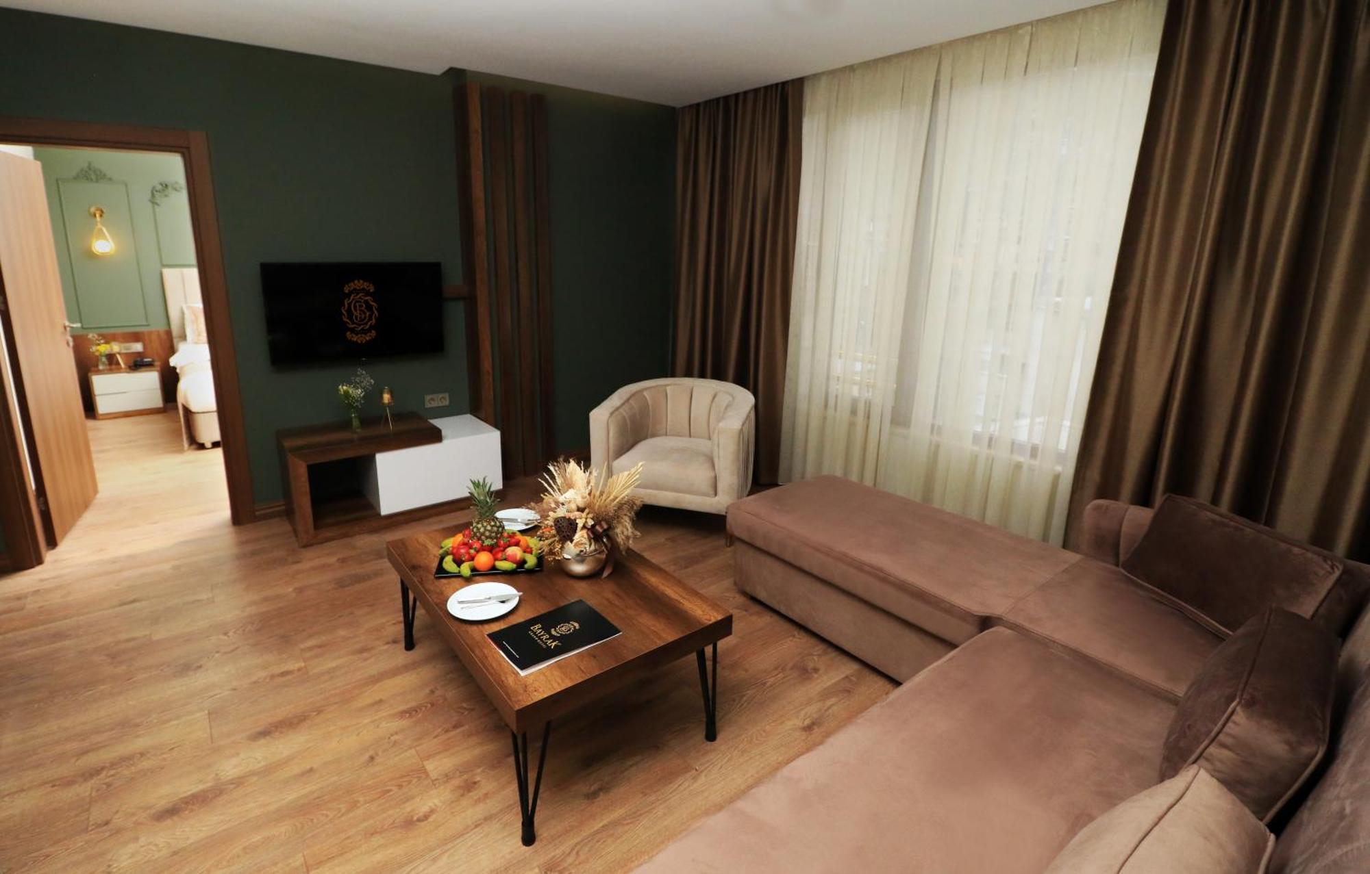 Bayrak Grand Hotel Трабзон Екстериор снимка
